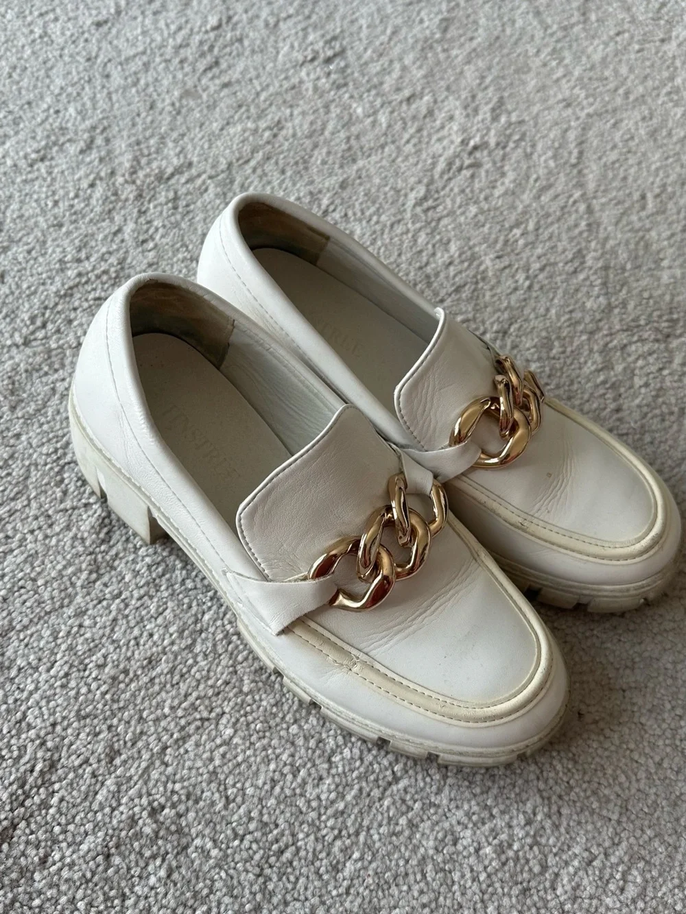 N/A stylish white